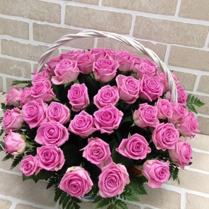 Корзина с розовыми розами - купить с доставкой в по Владивостоку